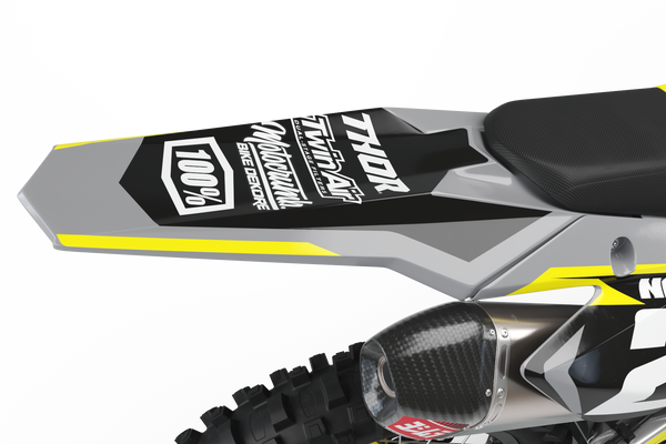 Suzuki "Pyramid Gray"